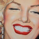 Marilyn Monroe, Portrait mit starkem Lächeln und roten Lippen